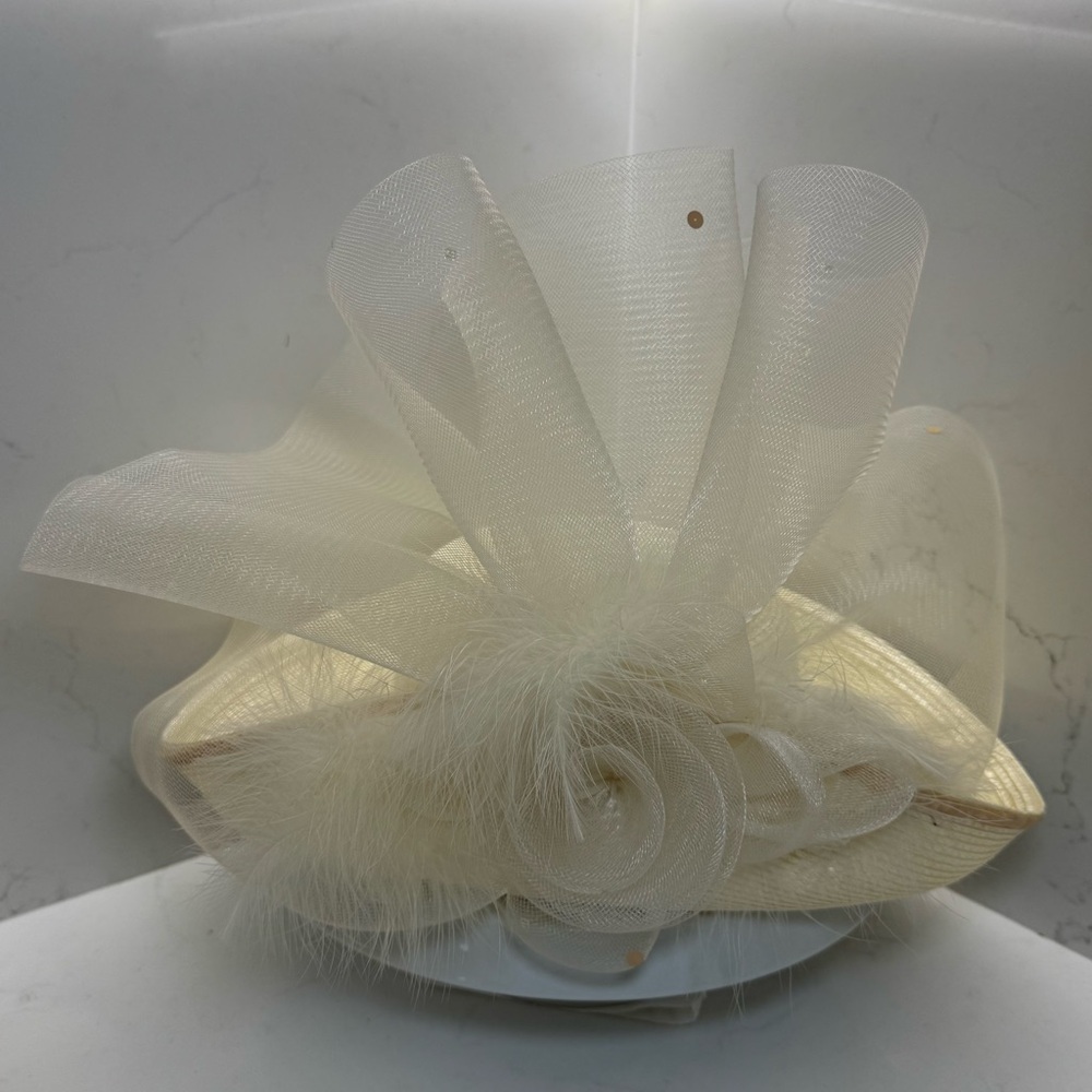 Vintage Ivory Wide Brim Hat w/ Organza Bow, Feathers & Sequins – Derby / Church